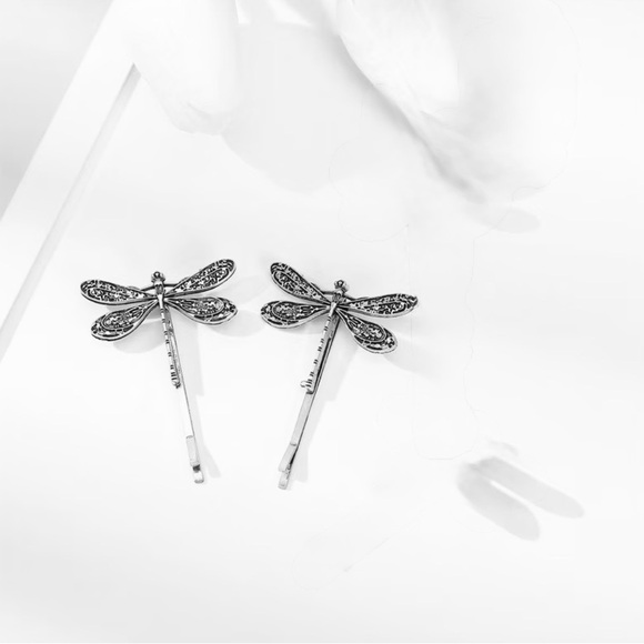 Accessories - Silver Tone Dragon fly Bobby Pins set